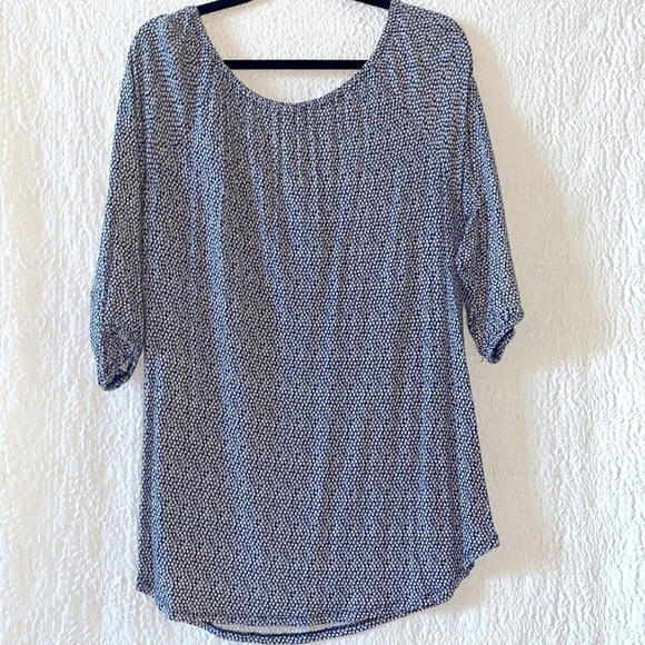 Old Navy Peasant Floral Print 3/4 Sleeve Top - Picture 2 of 6